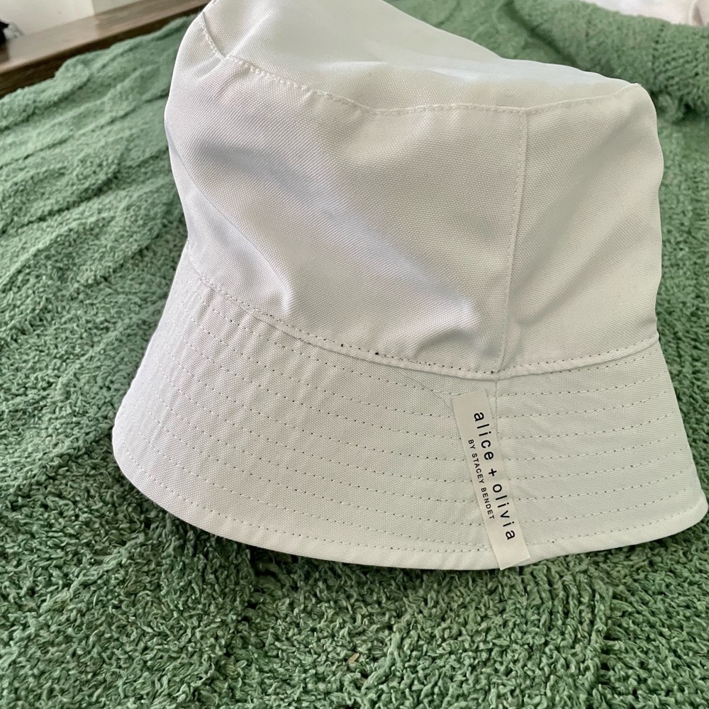 Bucket Hat 👒 - Picture 3 of 5